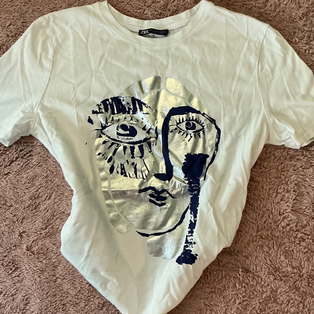 Zara White and blue Tee with Artistic Face Design Sz. S